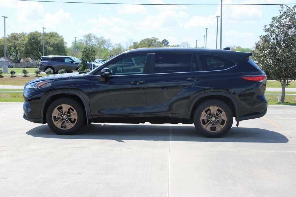 Used 2023 Toyota Highlander Hybrid Bronze Edition Sport Utility