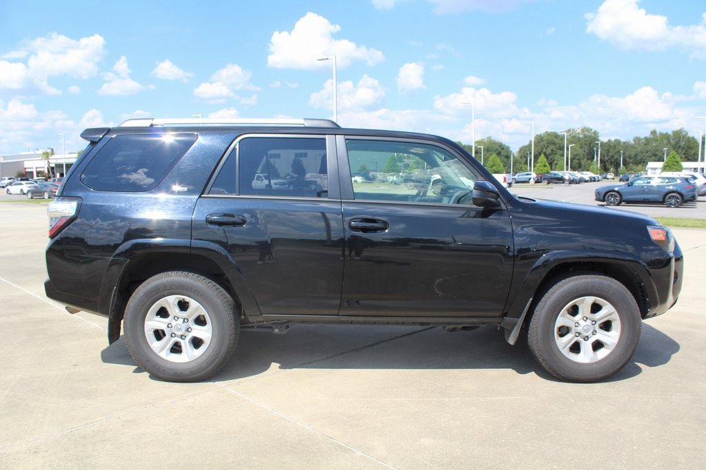 2024 Toyota 4Runner SR5 photo 3
