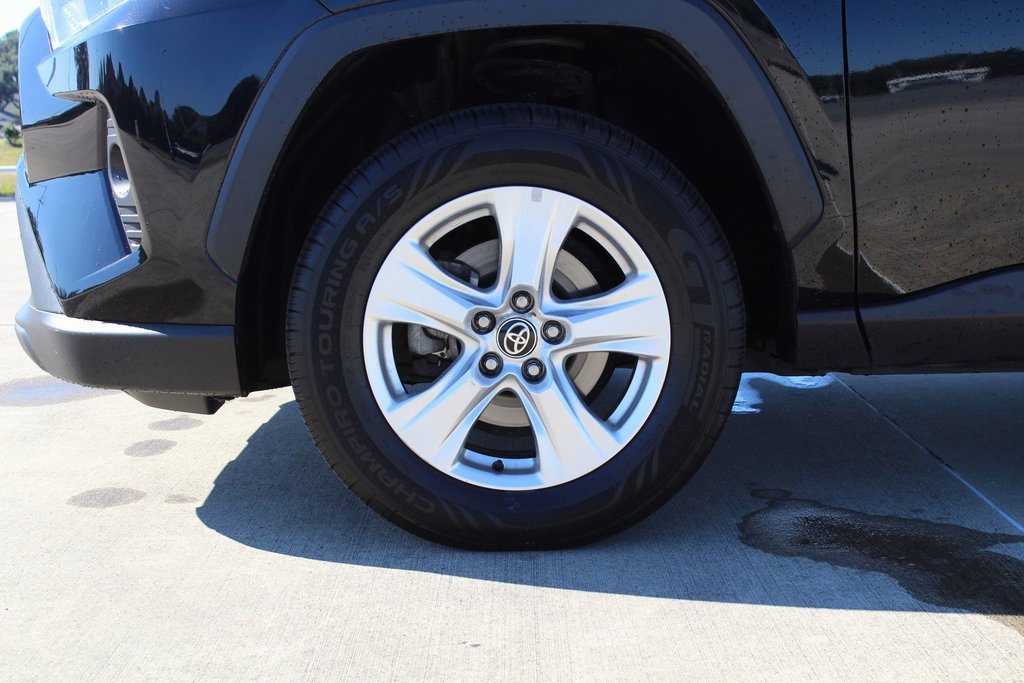 Used 2021 Toyota RAV4 XLE with VIN 2T3P1RFV1MC221709 for sale in Lafayette, LA