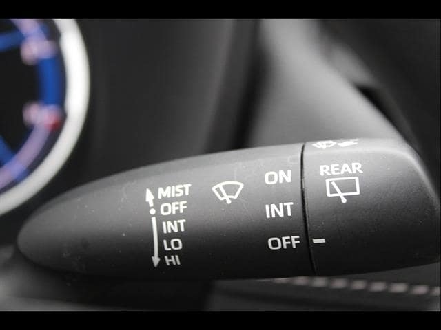 2025 Toyota RAV4 LE - Photo 20
