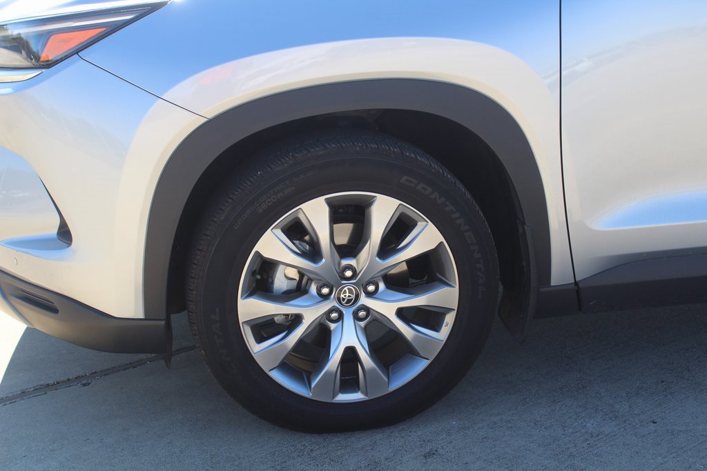 2024 Toyota Grand Highlander Limited photo 2