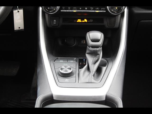 2025 Toyota RAV4 LE - Photo 26