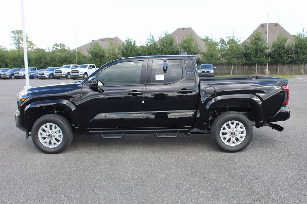 2025 Toyota Tacoma SR5 photo 3