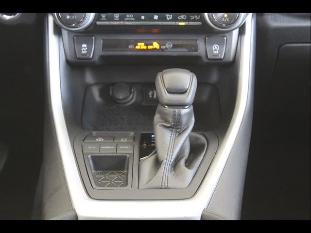 2024 Toyota RAV4 XLE - Photo 29