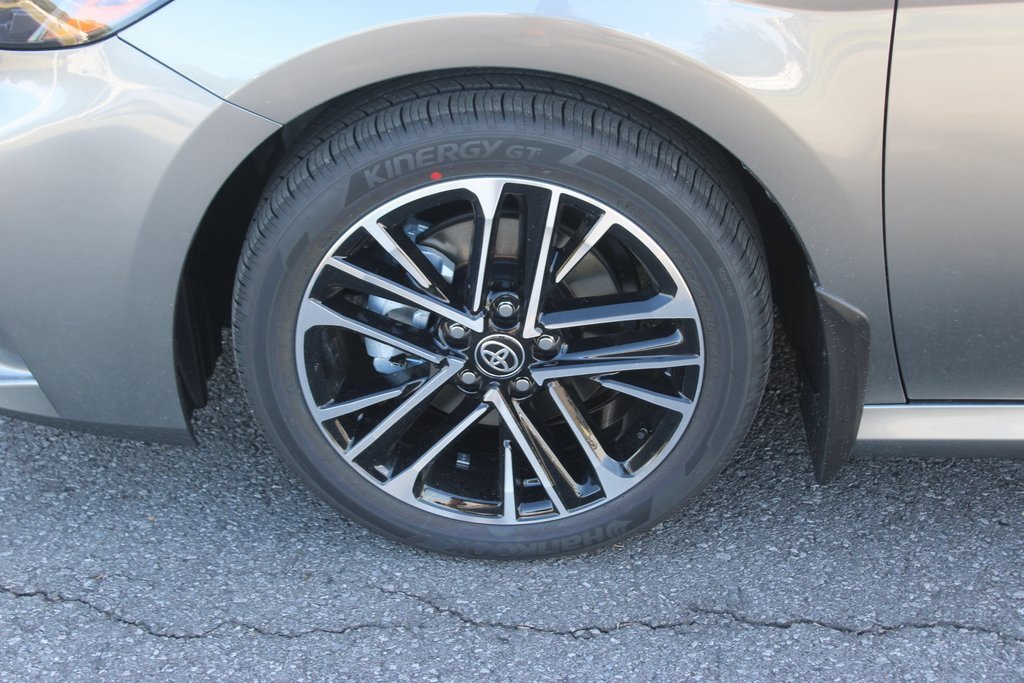 2026 Toyota Camry XLE photo 2