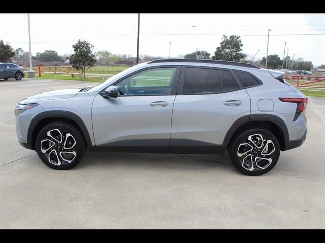 2025 Chevrolet Trax RS - Photo 10