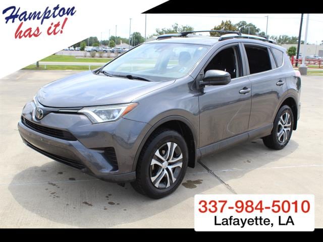 2018 Toyota RAV4 LE's photo