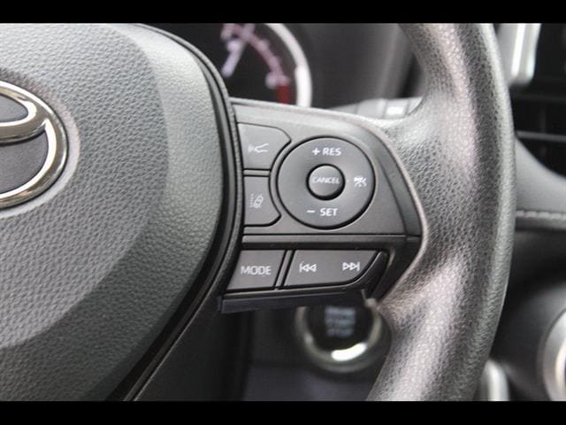 2023 Toyota RAV4 XLE - Photo 19