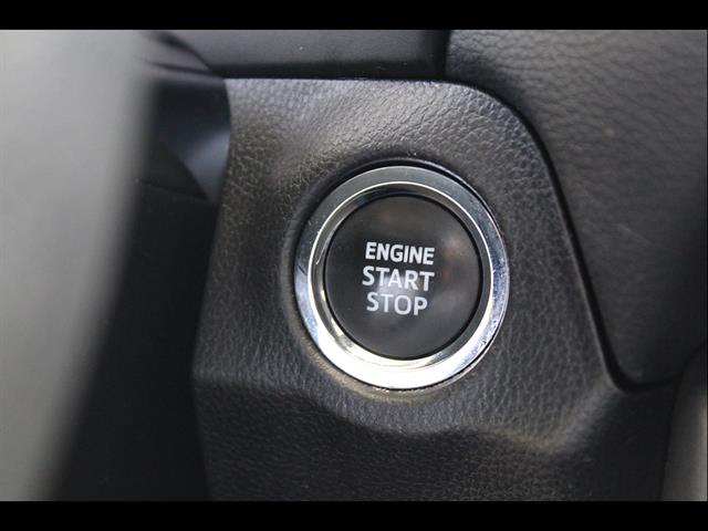 2024 Toyota RAV4 XLE - Photo 24