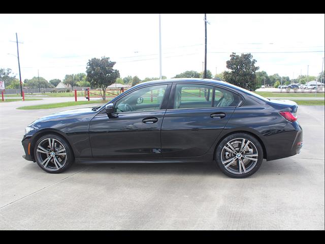 2023 BMW 3 Series 330i - Photo 10