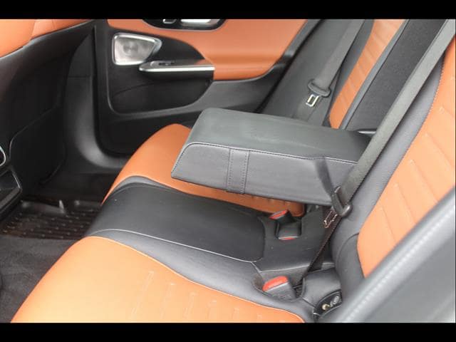 2024 Mercedes-Benz C-Class Sedan C 300 - Photo 32