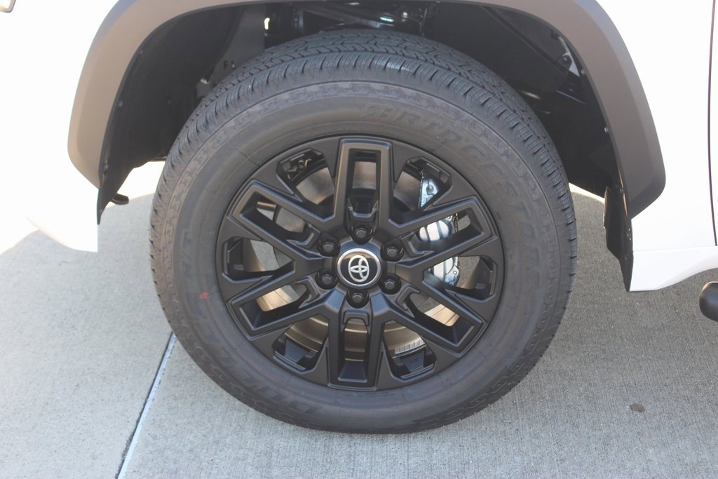 2026 Toyota Tundra Limited photo 2