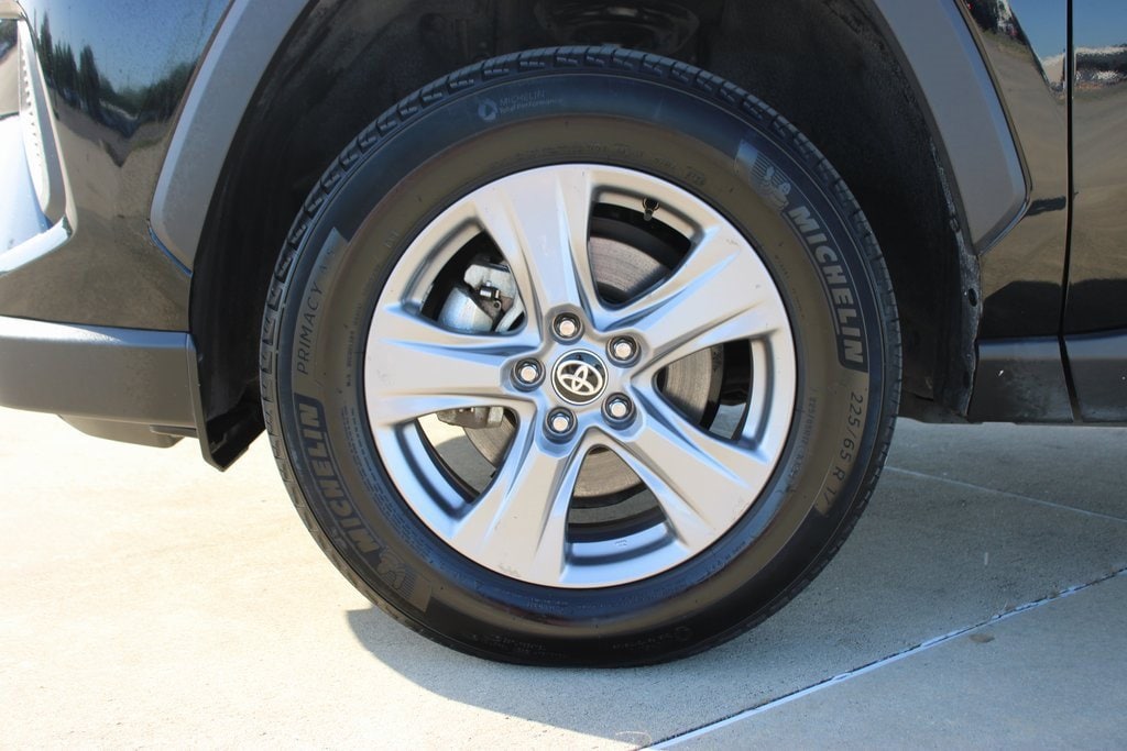 Used 2024 Toyota RAV4 XLE with VIN 2T3W1RFV1RC255698 for sale in Lafayette, LA