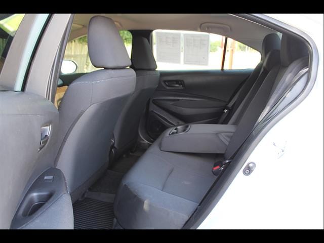2025 Toyota Corolla LE - Photo 32