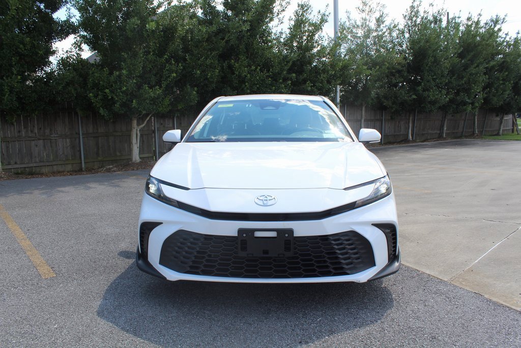 2025 Toyota Camry SE photo 2