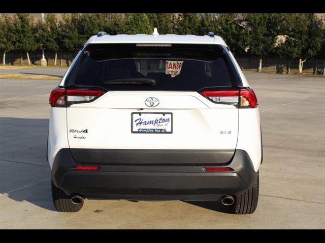 2024 Toyota RAV4 XLE - Photo 7
