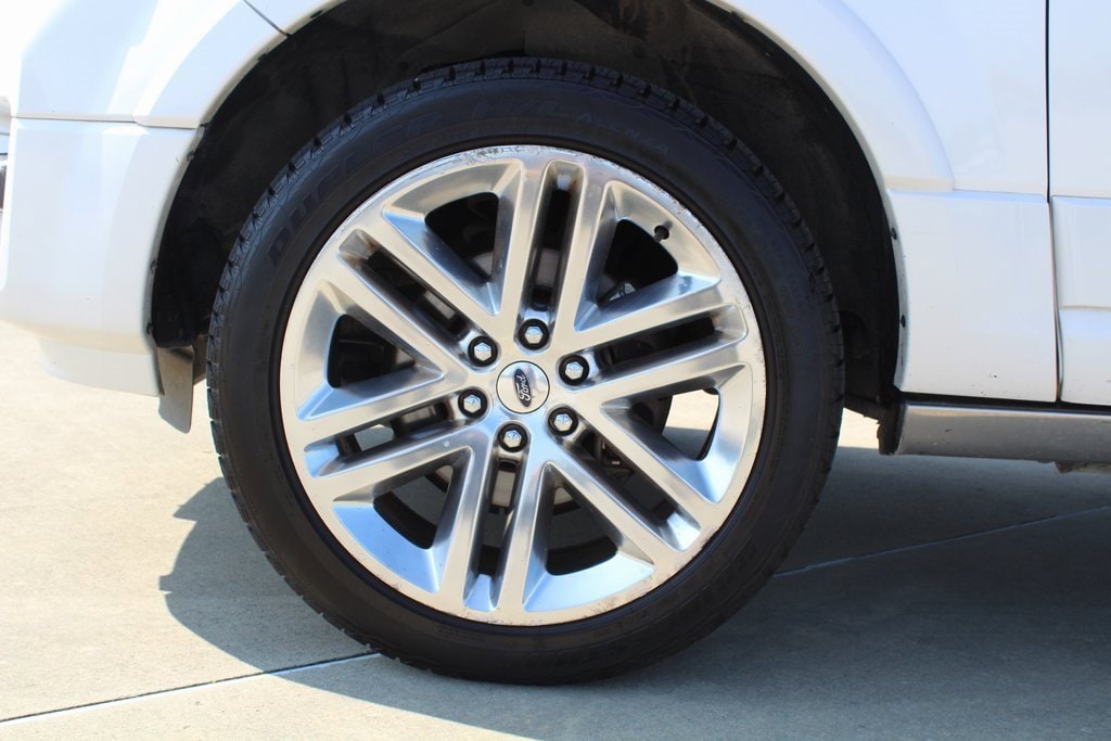Used 2015 Ford Expedition Platinum with VIN 1FMJU1LT1FEF24818 for sale in Lafayette, LA
