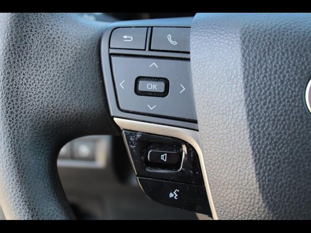 2025 Toyota Camry LE - Photo 18