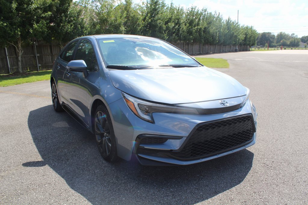 2023 Toyota Corolla SE photo 3
