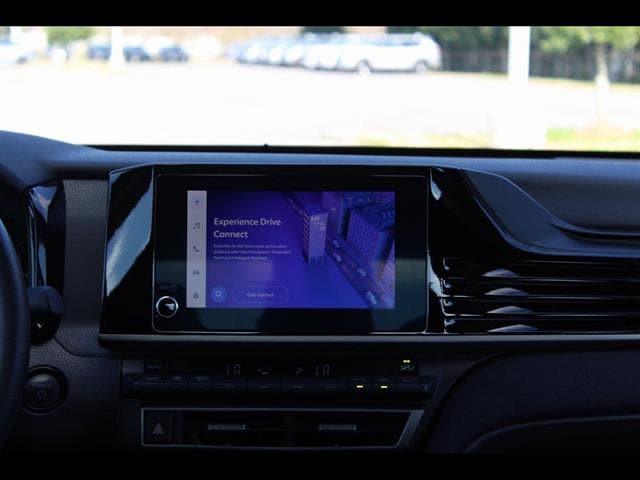 2025 Toyota Camry LE - Photo 26