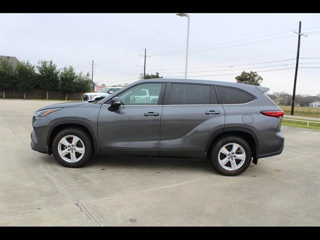 2023 Toyota Highlander L - Photo 10