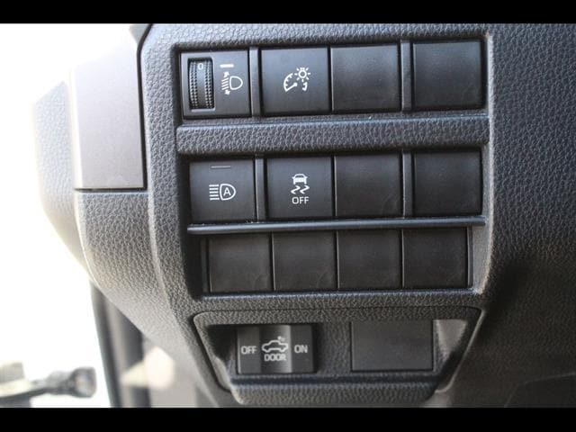 2024 Toyota Tacoma SR5 - Photo 17