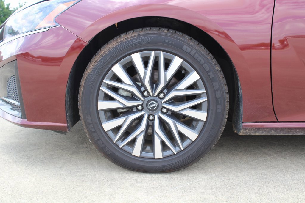 2023 Nissan Altima 2.5 SV photo 2
