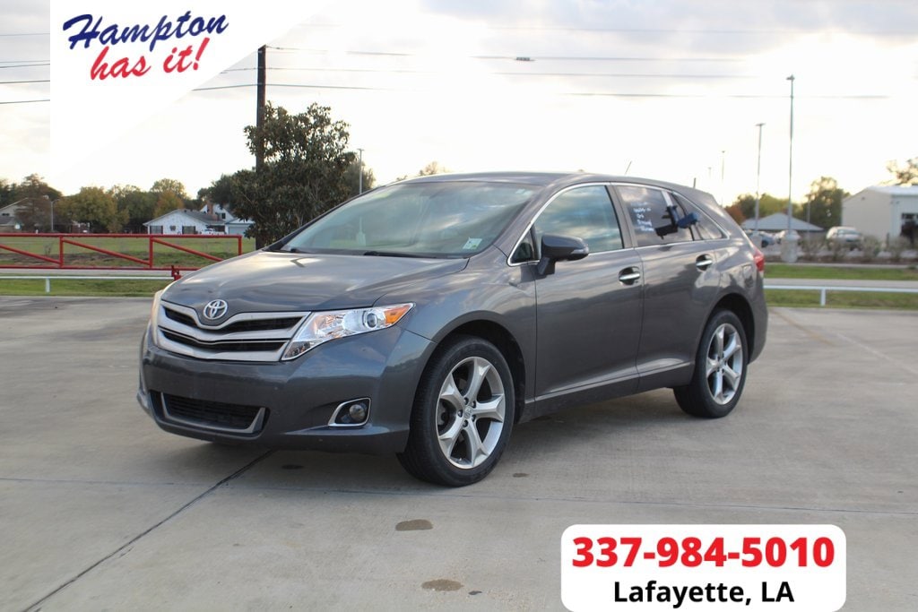 2015 Toyota Venza XLE's photo