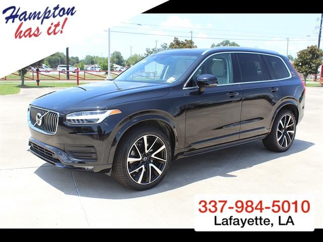 2022 Volvo XC90 T6 Momentum