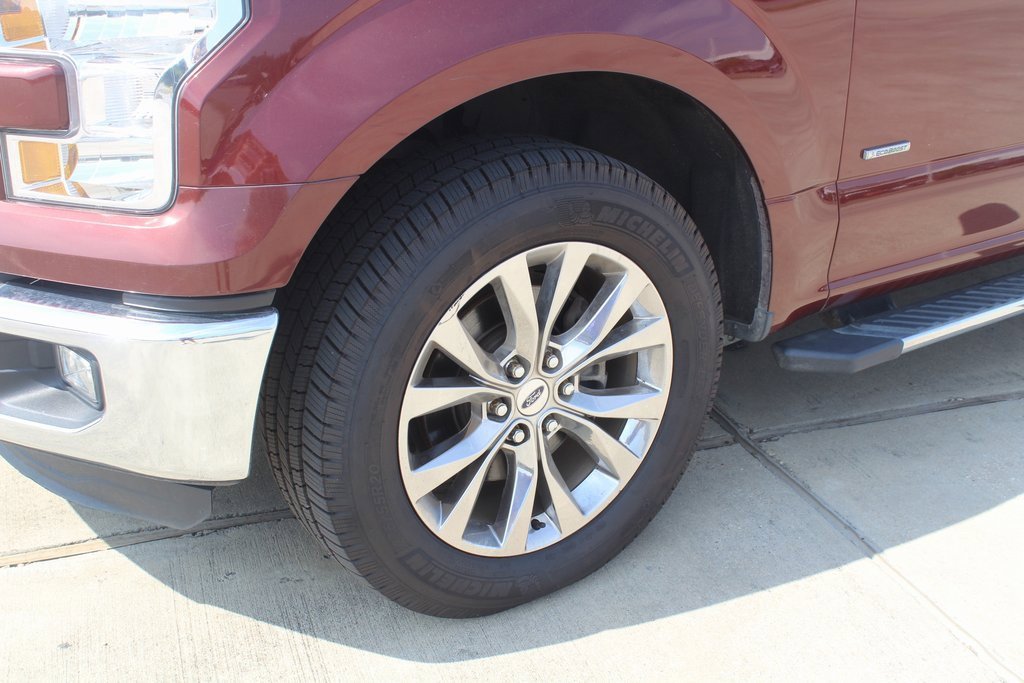 2015 Ford F-150 XLT photo 2