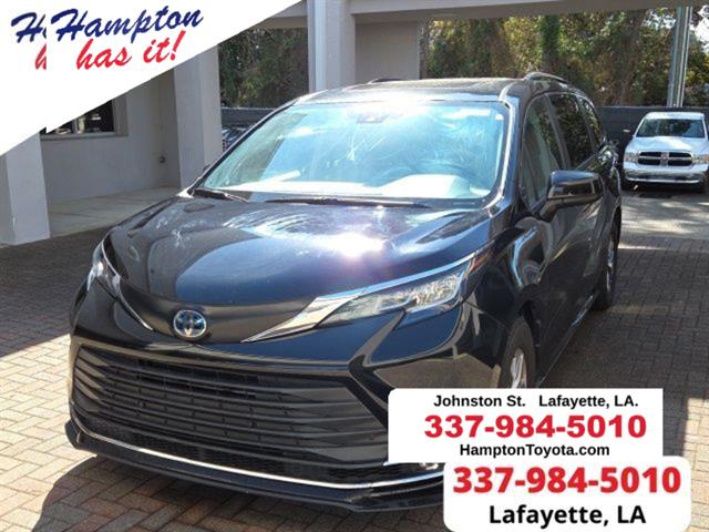 2023 Toyota Sienna Passenger Van 