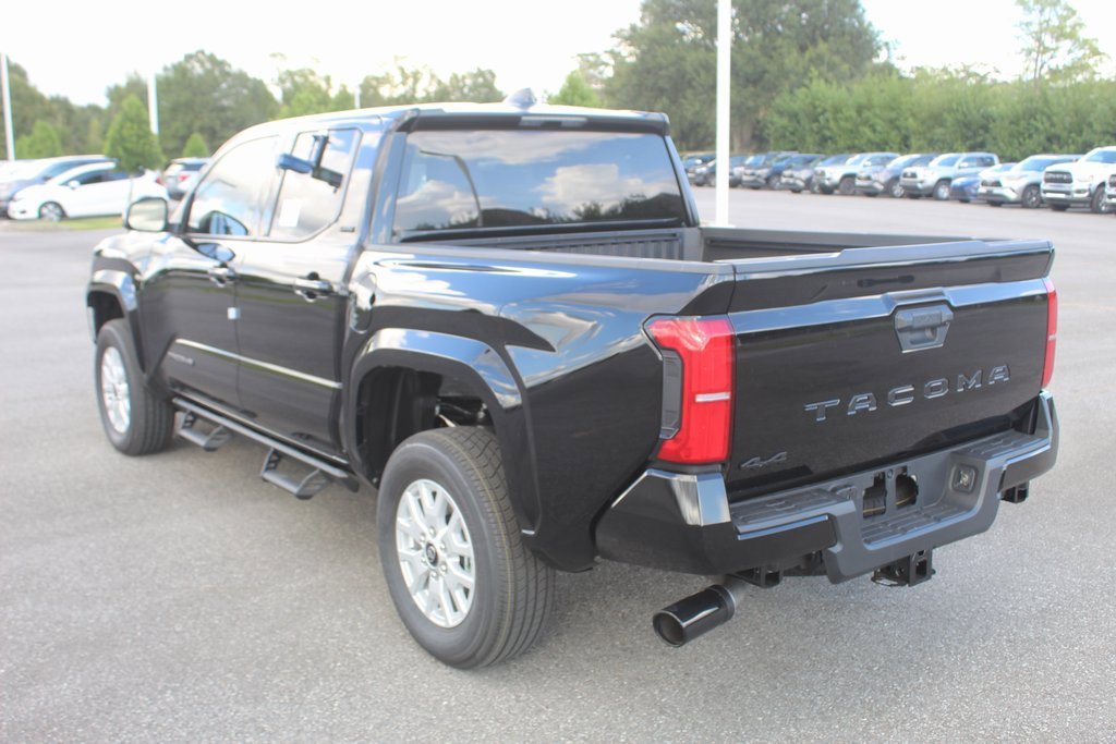 2025 Toyota Tacoma SR5 photo 4