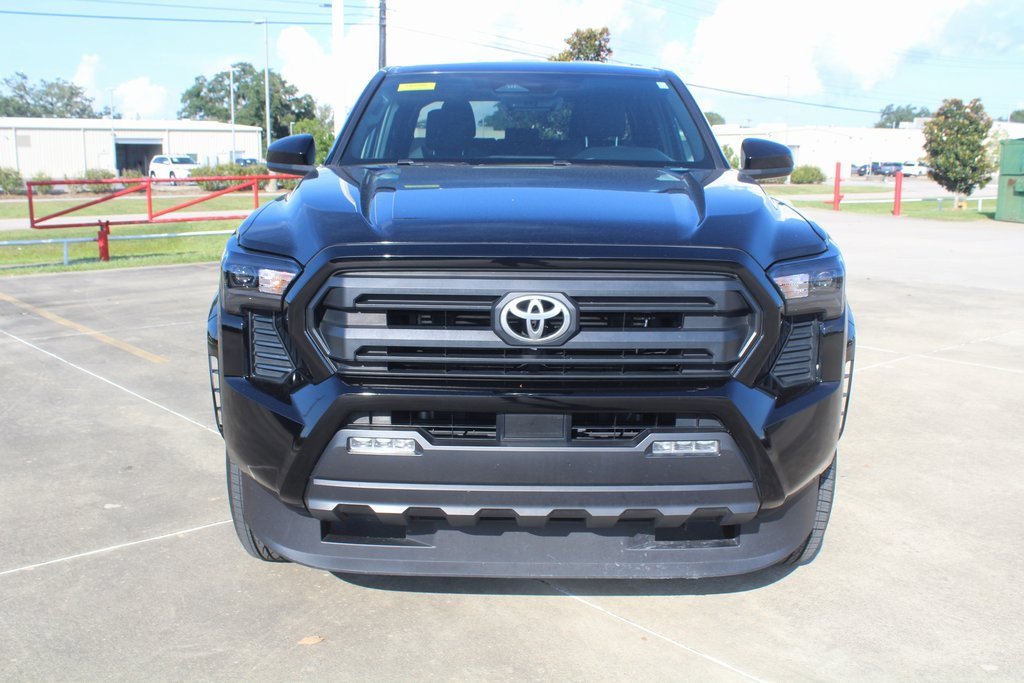 2024 Toyota Tacoma SR5 photo 3
