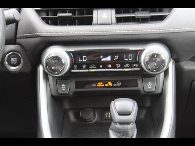 2023 Toyota RAV4 XLE - Photo 28