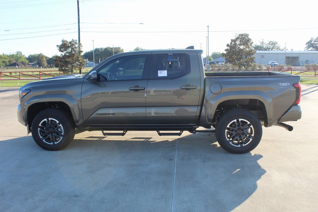 2025 Toyota Tacoma TRD Sport Double Cab photo 3