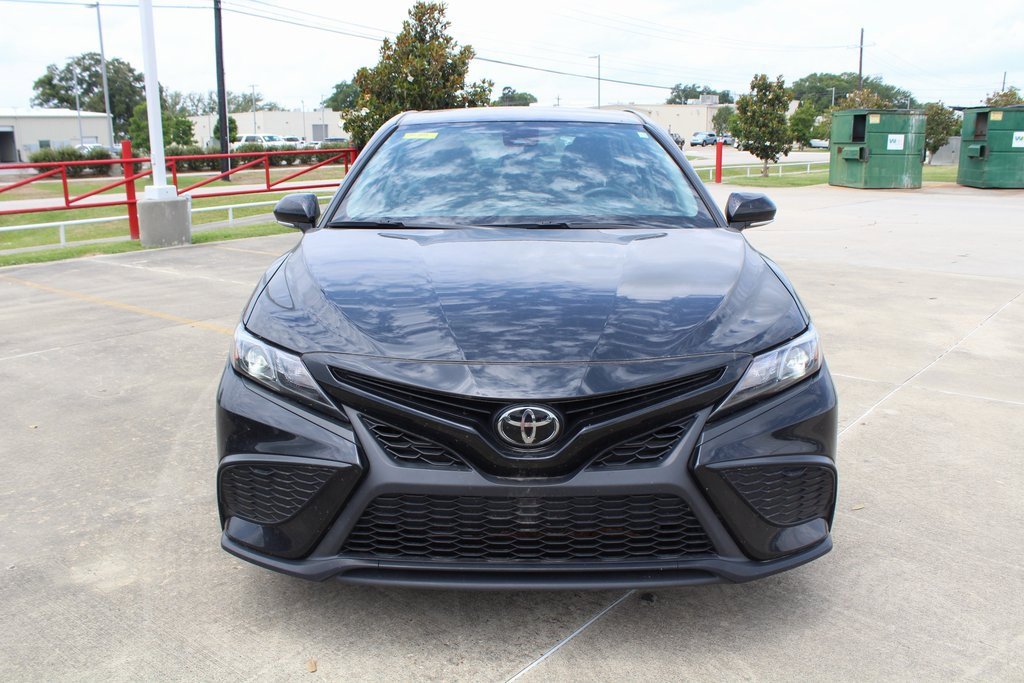 2023 Toyota Camry SE photo 3