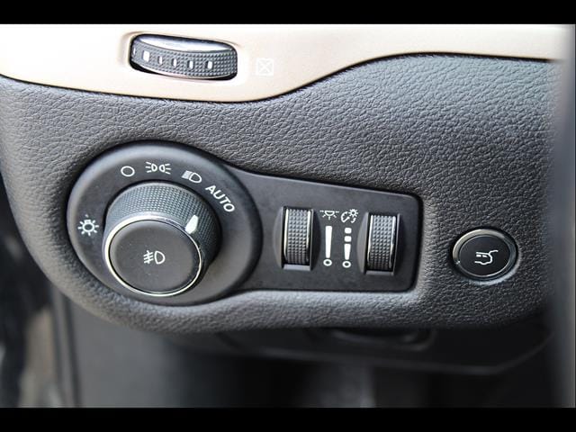 2018 Jeep Cherokee Limited - Photo 19
