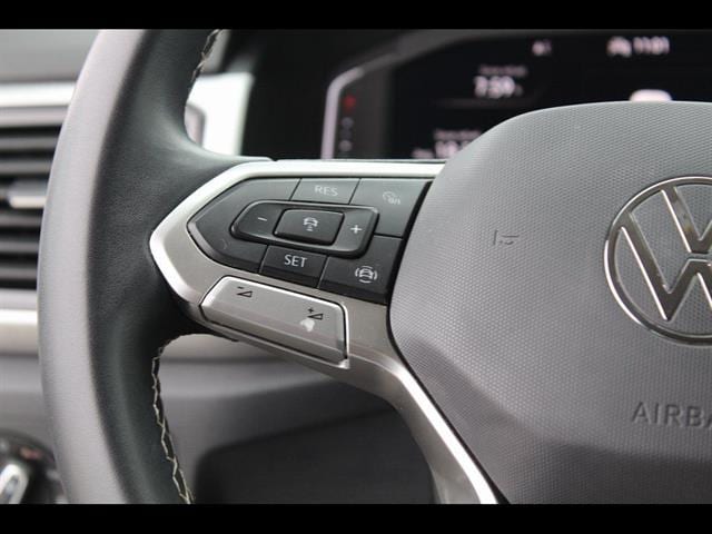 2022 Volkswagen Atlas SE w/Tech - Photo 21