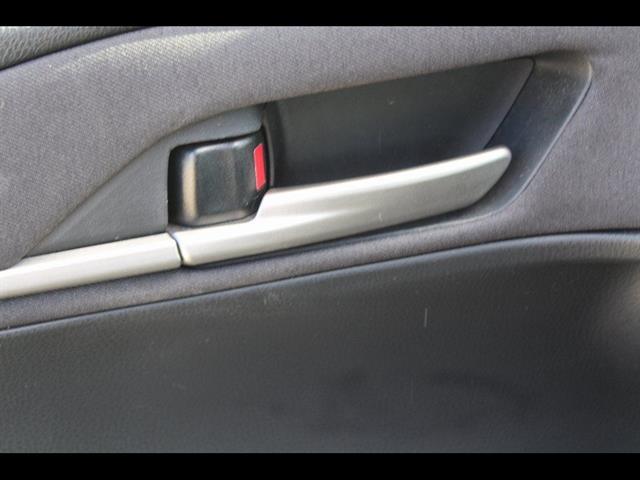 2025 Toyota Camry LE - Photo 13