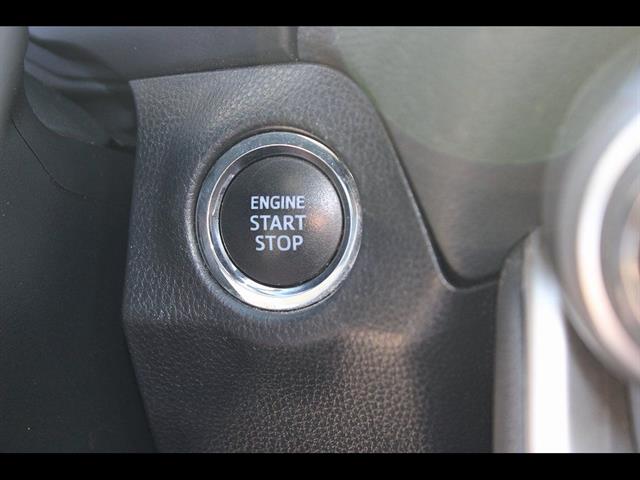 2021 Toyota RAV4 XLE - Photo 23
