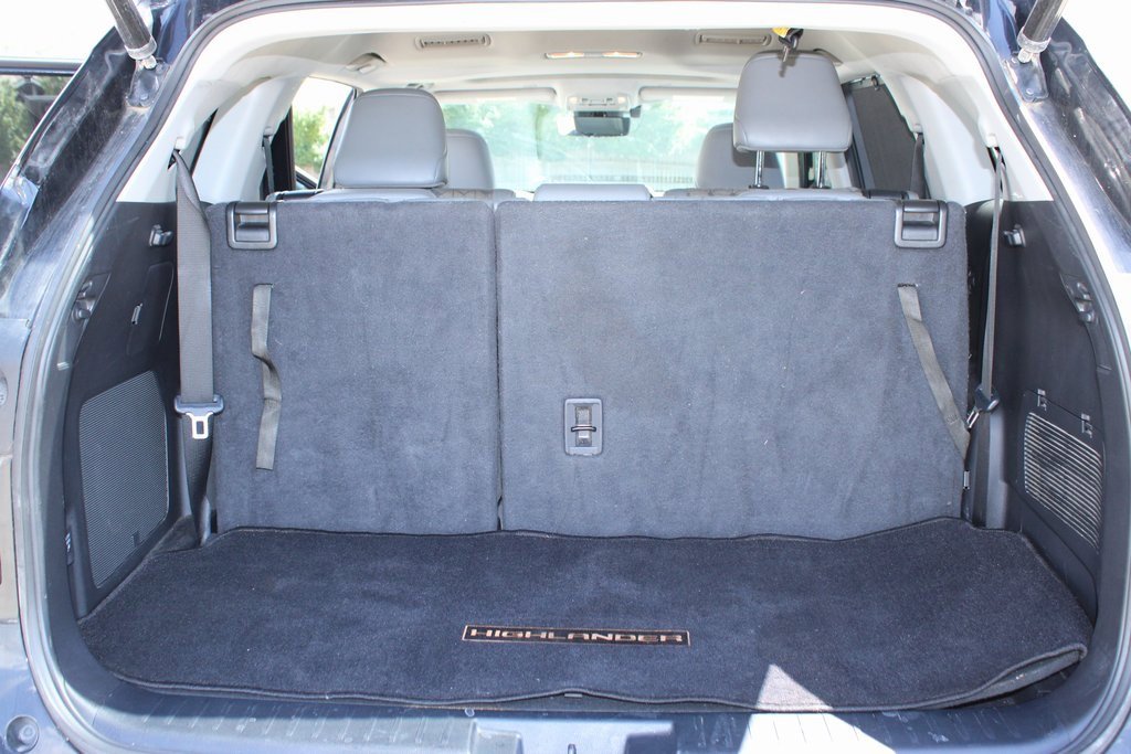 2023 Toyota Highlander Hybrid Bronze Edition photo 4