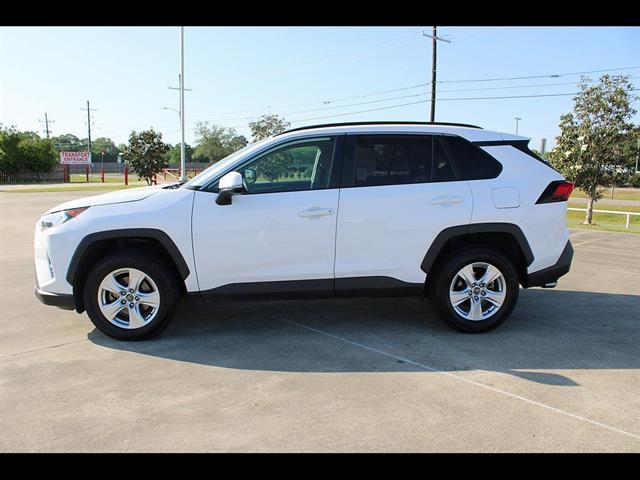 2021 Toyota RAV4 XLE - Photo 10