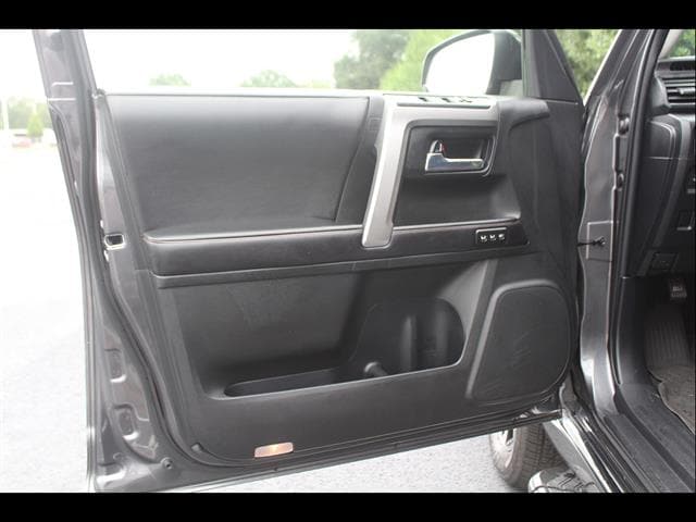 2016 Toyota 4Runner Limited - Photo 12