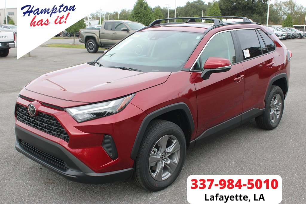 2025 Toyota RAV4 XLE's photo