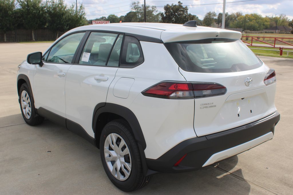 2026 Toyota Corolla Cross L photo 3