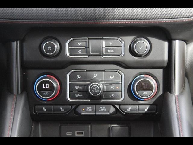 2021 Chevrolet Suburban RST - Photo 30