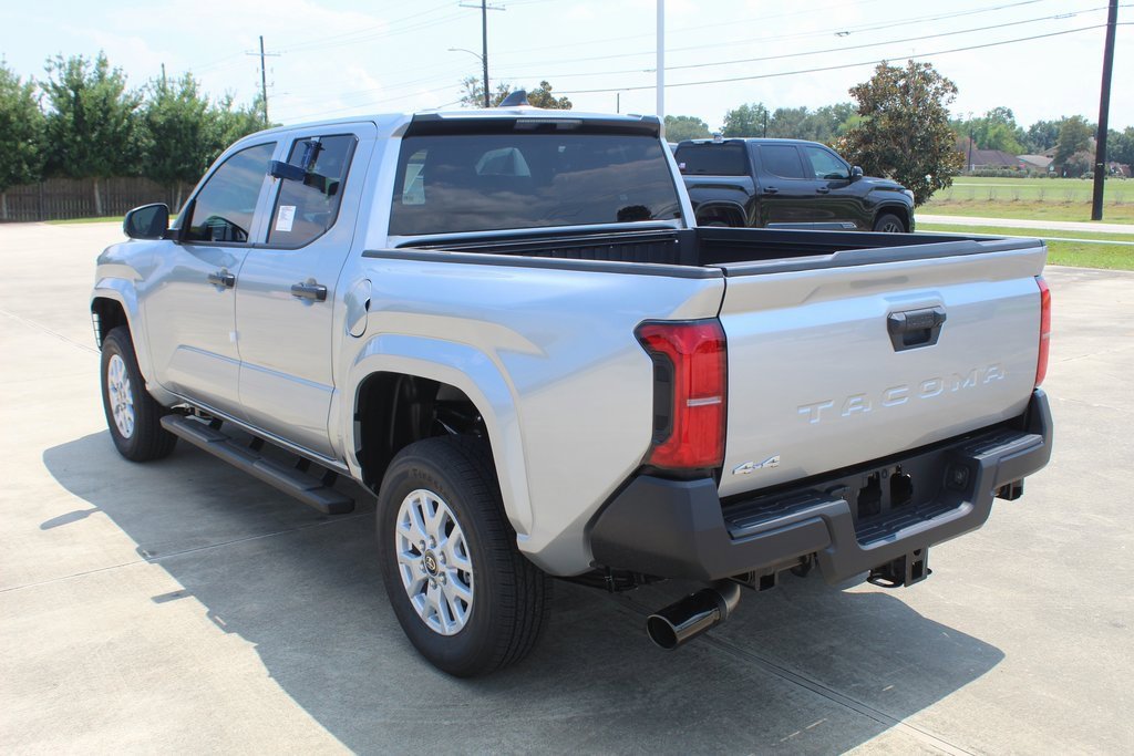 2025 Toyota Tacoma SR photo 4