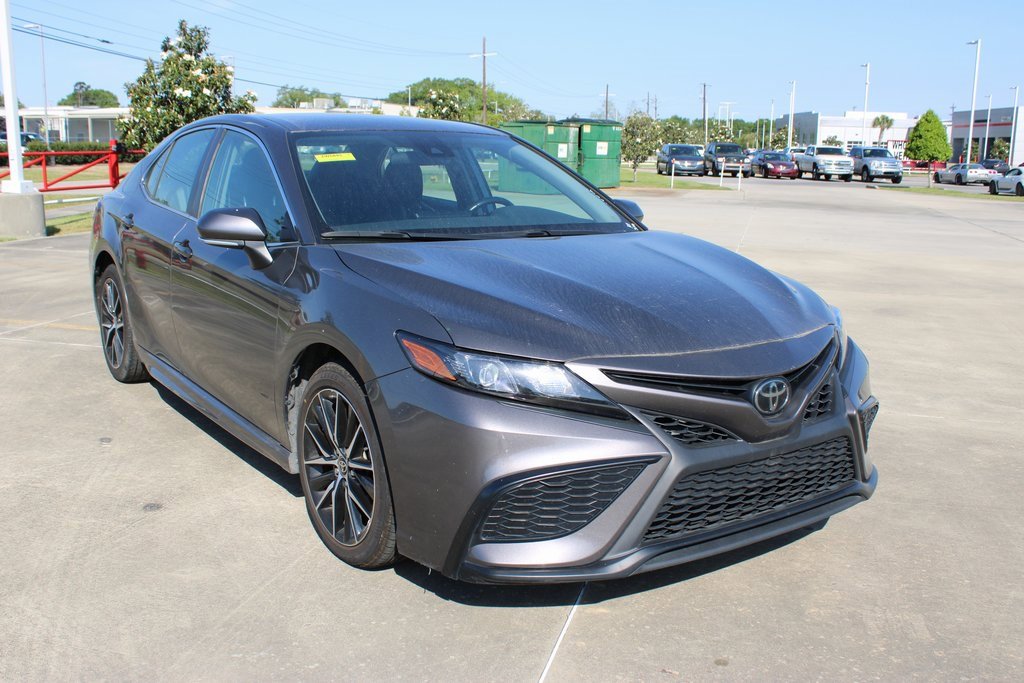 2023 Toyota Camry SE photo 4