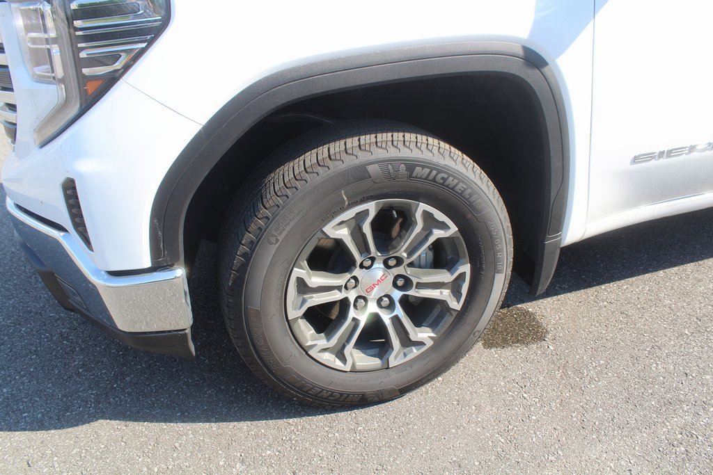 2025 Gmc Sierra SLT photo 2
