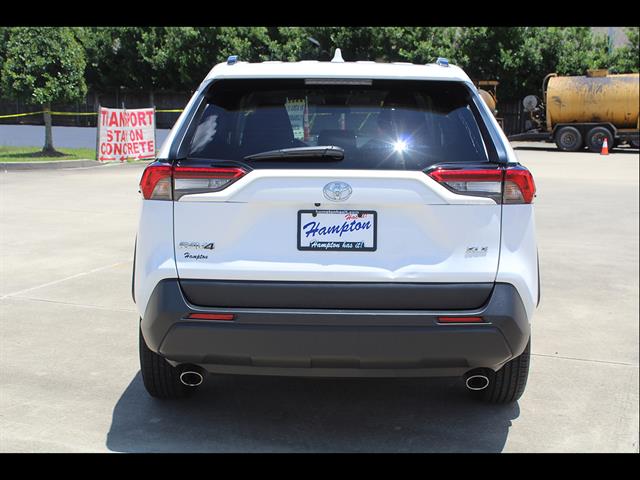 2024 Toyota RAV4 XLE - Photo 7